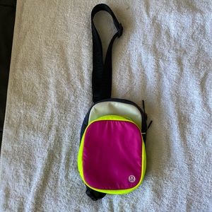 Lululemon crossbody pouch